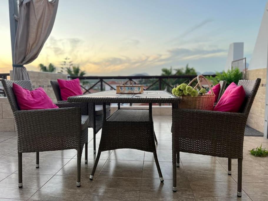 Apartmán Penthouse In Golf Del Sur San Miguel de Abona Exteriér fotografie